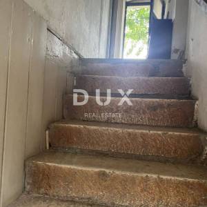 BRAČ, SUPETAR - Mediteranska vila za renovaciju