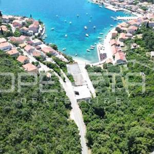 Brna, Korčula – građevinsko zemljište 625 m², nedaleko od mora