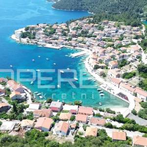 Brna, Korčula – građevinsko zemljište 625 m², nedaleko od mora