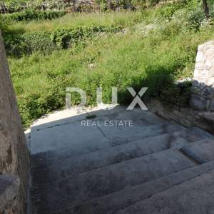 BRSEČ, MARTINA - kuća 200m2 s pogledom na more + okućnica 700m2