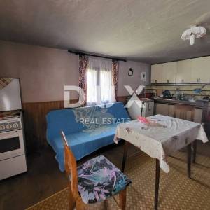 BRUŠANE, GOSPIĆ - Tradicionalna lička kuća za renovaciju