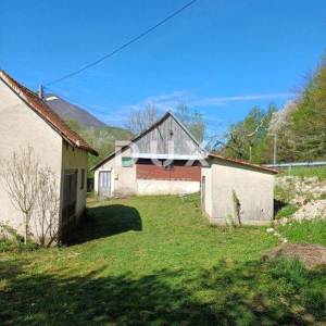 BRUŠANE, GOSPIĆ - Tradicionalna lička kuća za renovaciju