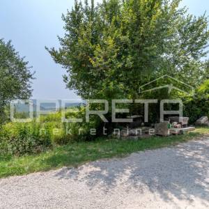 Buje, Buje, 1.999,00 m2, 353.000,00 EUR
