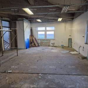 BUJE, POSLOVNI PROSTOR 156 M2