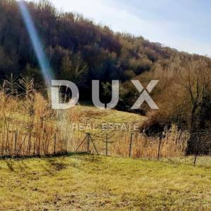 BUZET, JURADI - Građevinsko zemljište