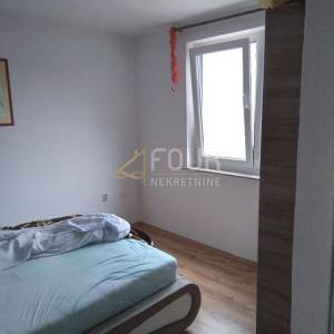 Čavle, 100m2, etaža, 3s+db, balkon + dodatni objekt