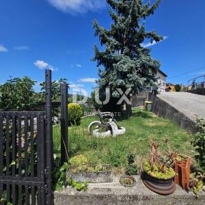 ČAVLE, CERNIK - Kuća od 270m2 sa 3 stana, konobama i velikom okućnicom