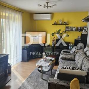 ČAVLE, CERNIK - Kuća od 270m2 sa 3 stana, konobama i velikom okućnicom