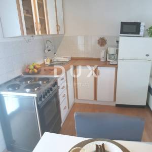ČAVLE, CERNIK - Kuća od 270m2 sa 3 stana, konobama i velikom okućnicom