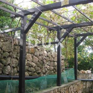 ČAVLE, CERNIK - samostojeća kuća s okućnicom