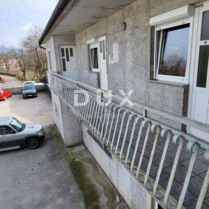 ČAVLE - Kuća sa 6 apartmana i 2 poslovna prostora