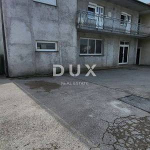 ČAVLE - Kuća sa 6 apartmana i 2 poslovna prostora