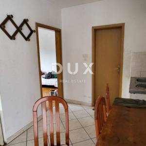 ČAVLE - Kuća sa 6 apartmana i 2 poslovna prostora