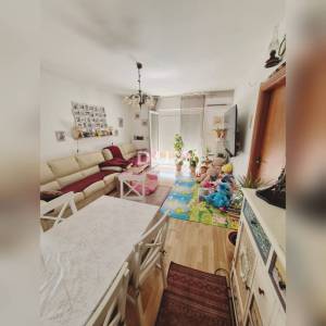 ČAVLE, MAVRINCI - obiteljska kuća 230 m2