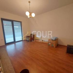 Čavle, samostojeća kuća 400m2, garaža, okućnica