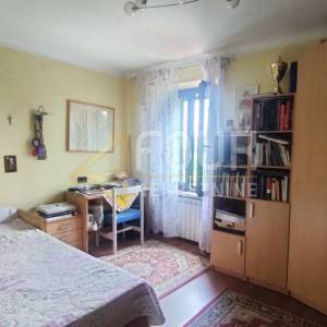Čavle, samostojeća kuća, garaža, velika okućnica 