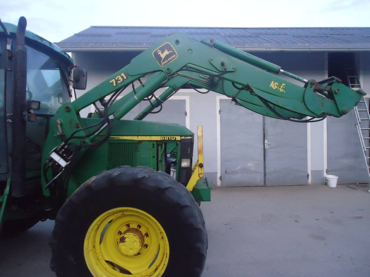 čelni utovarivač za traktor John Deere 6810