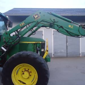 čelni utovarivač za traktor John Deere 6810