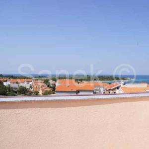 Četverosoban apartman-Novalja