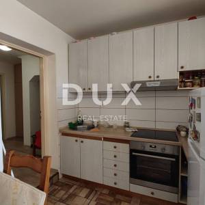 ĆIKOVIĆI - kuća s dva stana i panoramskim pogledom na more