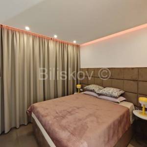 Čiovo, novogradnja, 2s stan, krovna terasa, parking, garaža