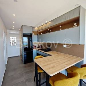 Čiovo, novogradnja, 2s stan, krovna terasa, parking, garaža