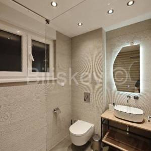 Čiovo, novogradnja, 2s stan, krovna terasa, parking, garaža