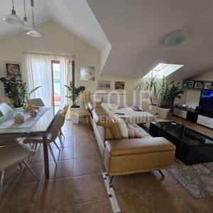 Cres, 131.97m2, 3s+db, pogled na more