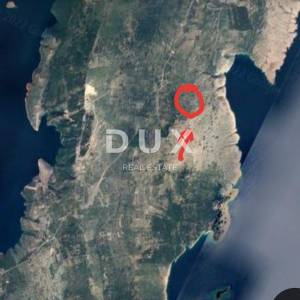 CRES, BELEJ – Prostrano zemljište blizu uređenih plaža