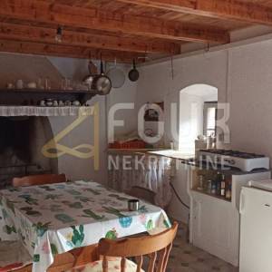 Cres, imanje od 76.054m2 s kućom