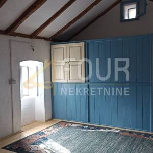 Cres, imanje od 76.054m2 s kućom