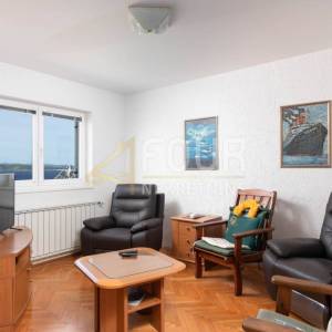 Crikvenica, 163.04m2, stan s terasom, 50m od mora