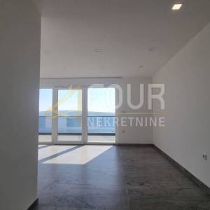 Crikvenica, 2s+db, 62.27m2, terasa, pogled na more