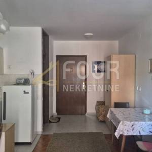 Crikvenica, 37m2, garsonijera, balkon, pogled na more
