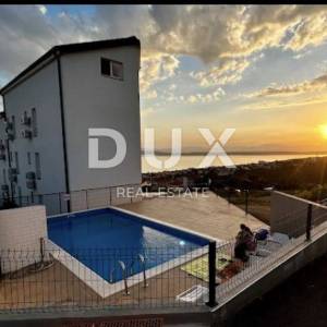 CRIKVENICA - 4 apartmana s bazenom i panoramskim pogledom
