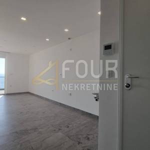 Crikvenica, 62.27m2, 2s+db, terasa, pogled na more