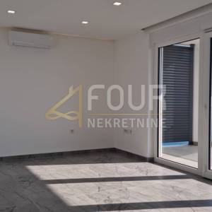 Crikvenica, 62.27m2, 2s+db, terasa, pogled na more