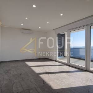 Crikvenica, 62.27m2, 2s+db, terasa, pogled na more