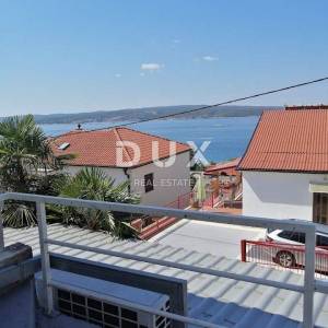 CRIKVENICA -  Apartmanska kuća  u blizini centra i plaže