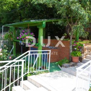 CRIKVENICA - Apartmanska kuća s bungalovom blizu centra