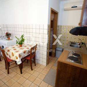 CRIKVENICA - Apartmanska kuća s bungalovom blizu centra