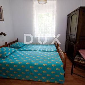 CRIKVENICA - Apartmanska kuća s bungalovom blizu centra