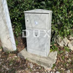 CRIKVENICA, BELGRAD - GRAĐEVINSKO ZEMLJIŠTE 522 m2 ZA OBITELJSKU KUĆU!!! PRILIKA!!!