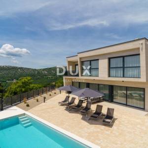 CRIKVENICA, BRIBIR, moderna vila s bazenom, pogled more