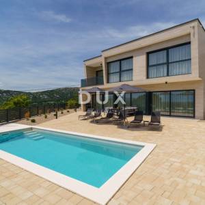 CRIKVENICA, BRIBIR, moderna vila s bazenom, pogled more