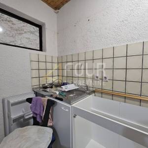 Crikvenica, Dramalj, 181m2, 3 apartmana + bungalov, okućnica, blizina mora