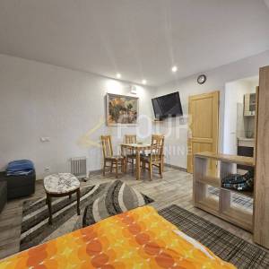 Crikvenica, Dramalj, 181m2, 3 apartmana + bungalov, okućnica, blizina mora