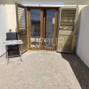Crikvenica, Dramalj, 27.38m2, 1skl, terasa i okućnica 