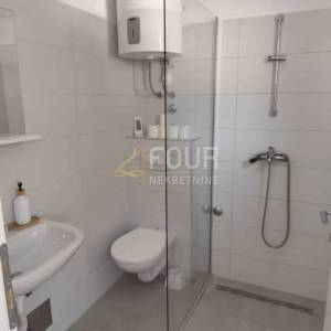 Crikvenica, Dramalj, 27.38m2, 1skl, terasa i okućnica 