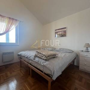 Crikvenica, Dramalj, 83.50m2, stan s galerijom, lođa, pogled na more